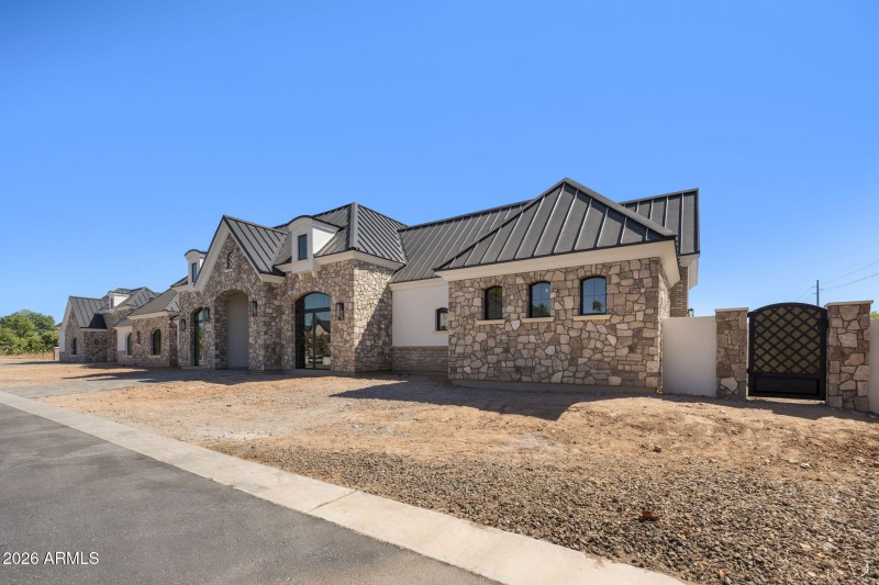 2-web-or-mls-3623-e-mallory-cir