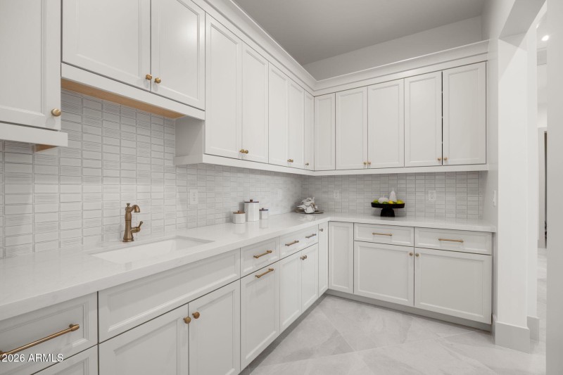 35-web-or-mls-3623-e-mallory-cir
