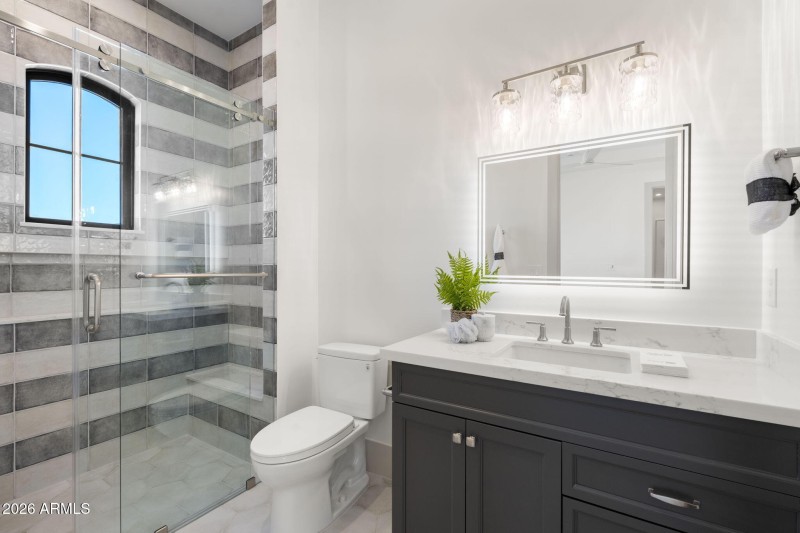 47-web-or-mls-3623-e-mallory-cir