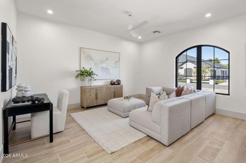 72-web-or-mls-3623-e-mallory-cir