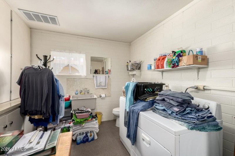 Laundry/Bath