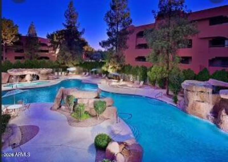 Paradise Village12