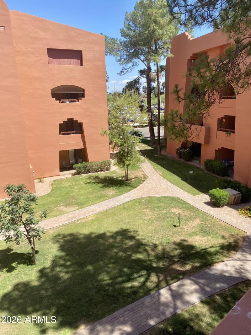 Paradise Village17