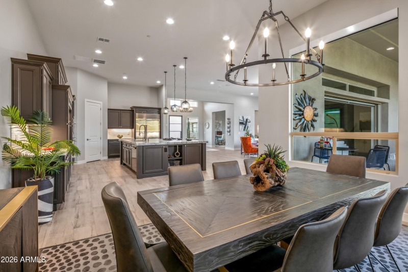 Dining to Kitchen