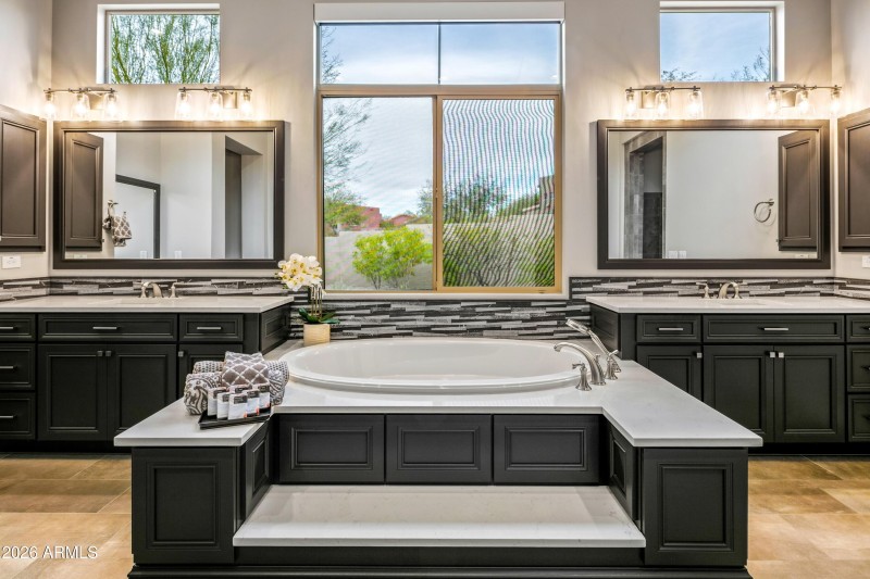 Lounge Tub