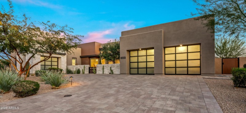 3 Car Garage