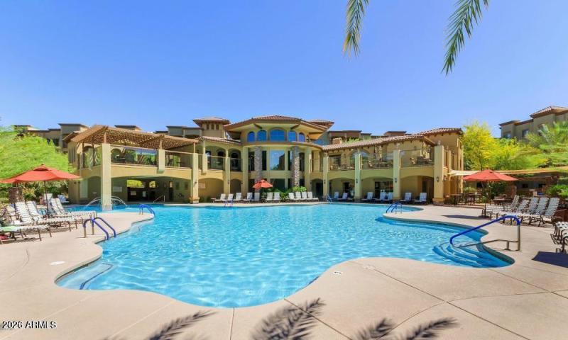 Pool & Club