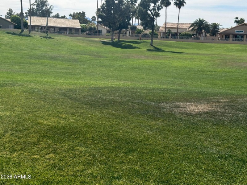 Golf Course View3
