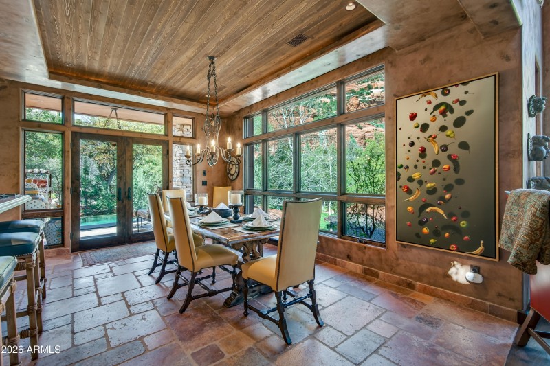 Guest House Dining