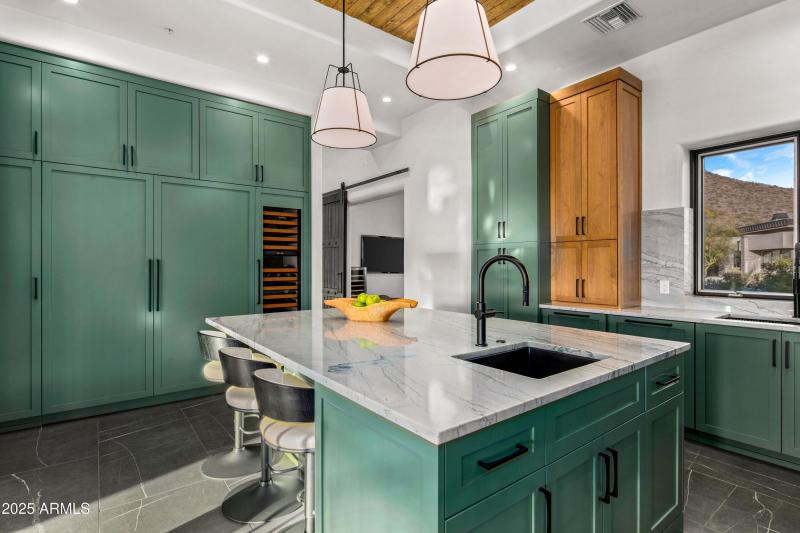 020_Open Kitchen