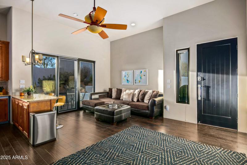 064_Open Floor Plan