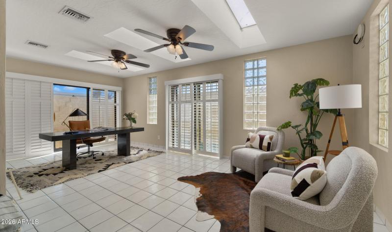 Office/Den/Sunroom