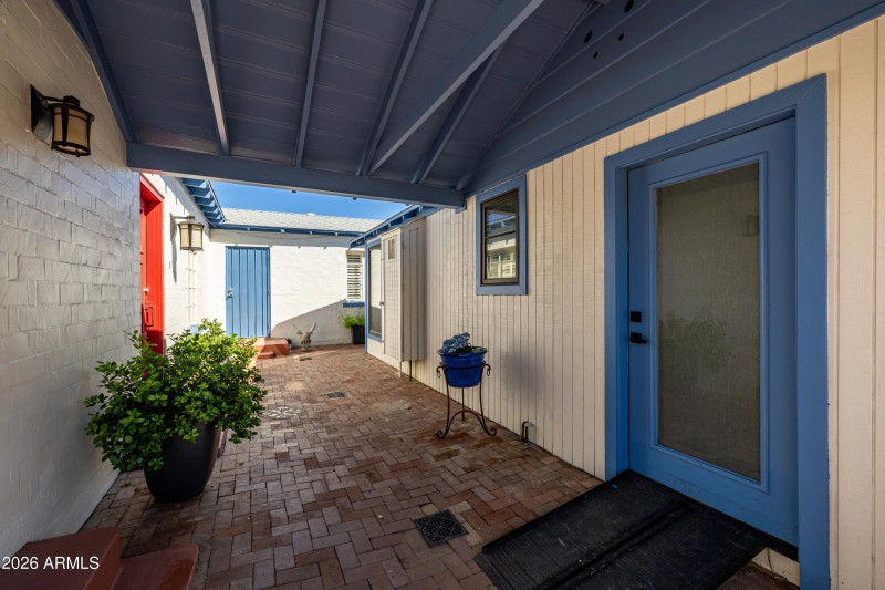 Casita Entry