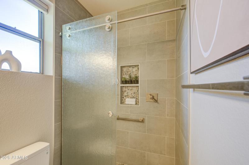 Arrowvale Bathroom 2-pic 3