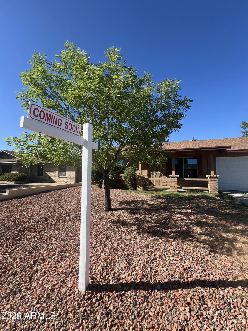 3826 W Lupine