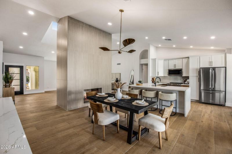 Kitchen / Dining Area