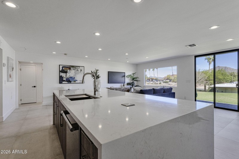 12-web-or-mls-QP - 8497