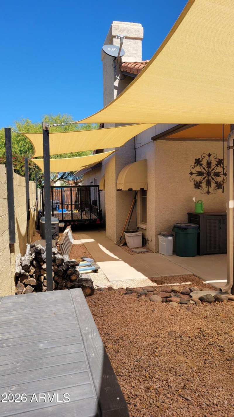 26 - Side Yard2