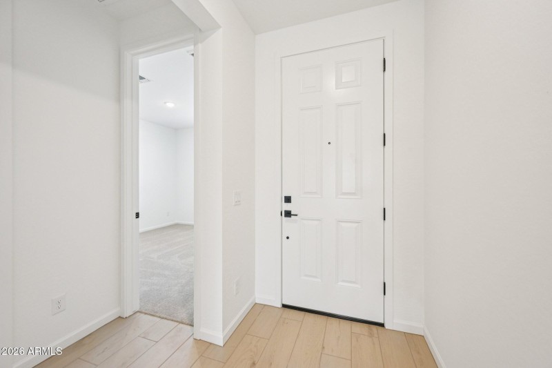 5-web-or-mls-W Brown St-S2703-005