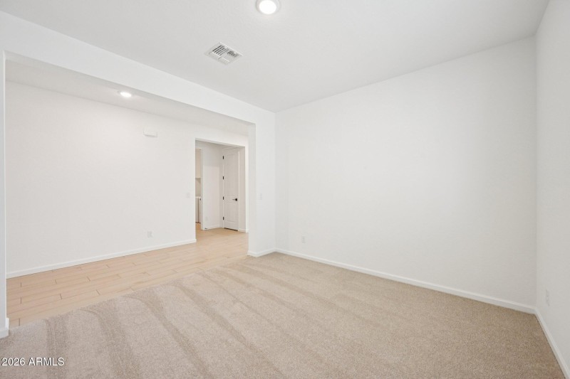 7-web-or-mls-W Brown St-S2703-007