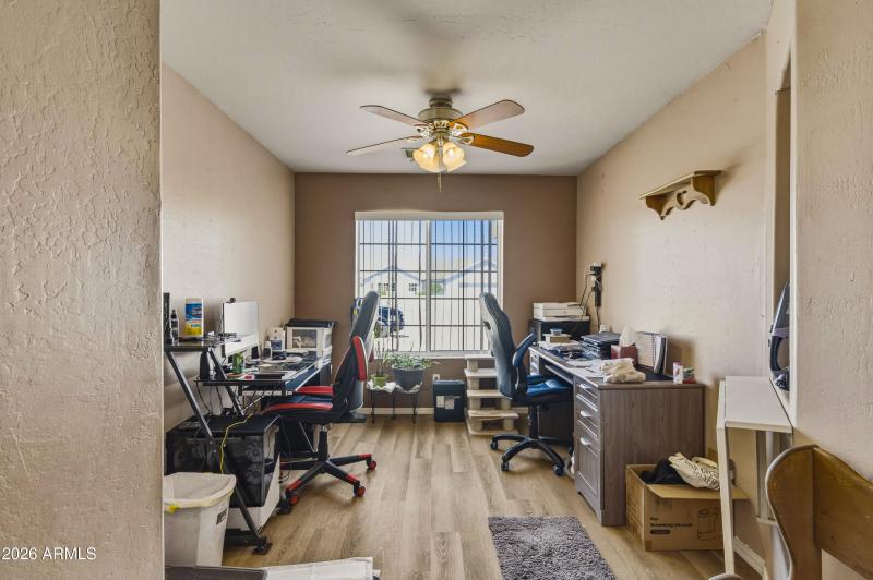 8735 W Pineveta Dr-107