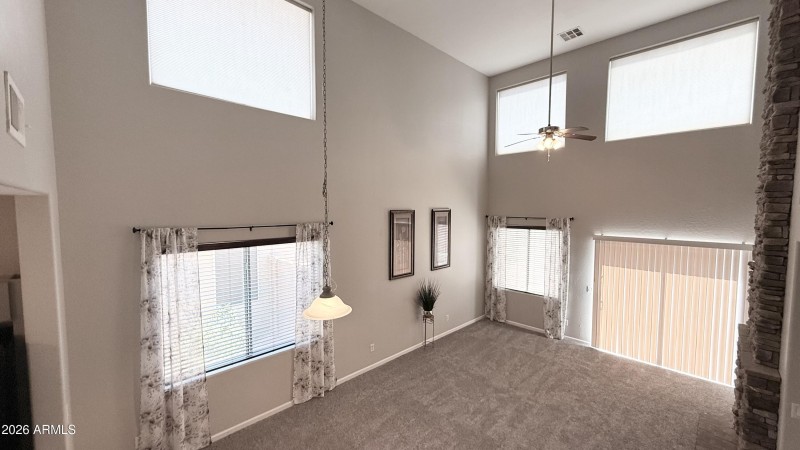 Very tall ceilings