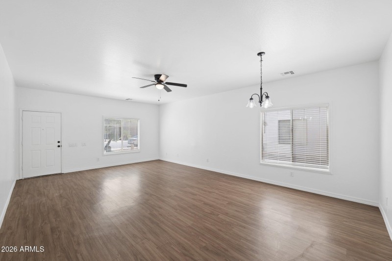 6-web-or-mls-11856-w-tonto-st
