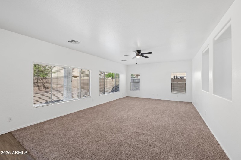 8-web-or-mls-11856-w-tonto-st
