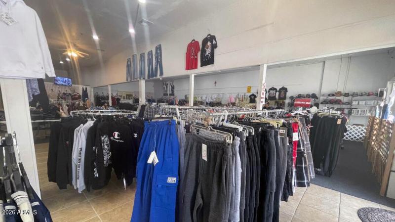 INSIDE-STORE