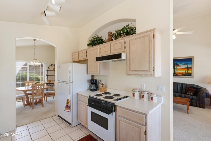 6KITCHEN_DINING