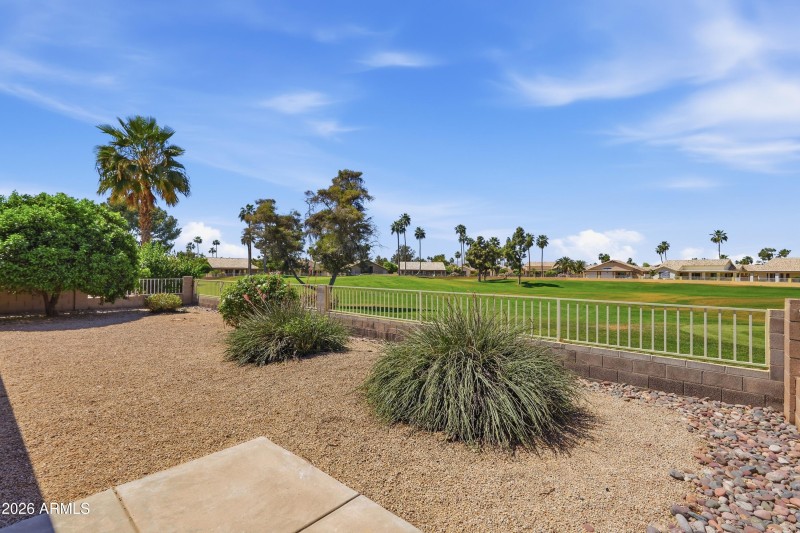 25GOLF COURSE VIEW_EXTENDED PATIO