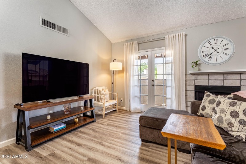 living room 03