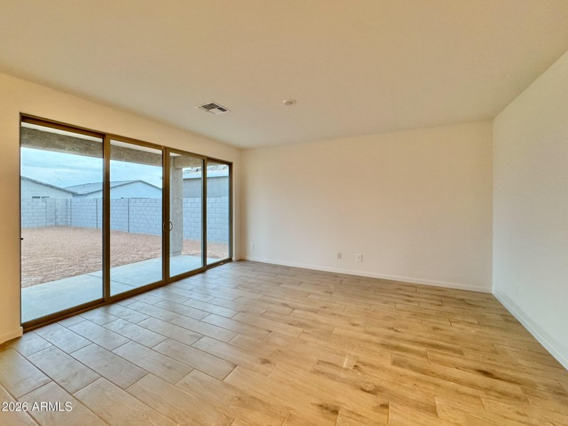 004 Greatroom