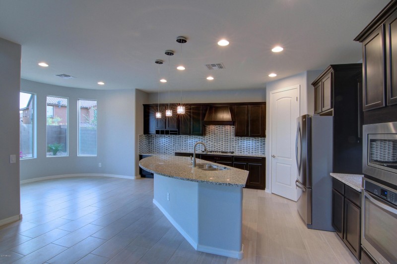 Kitchen & Breakfast nook