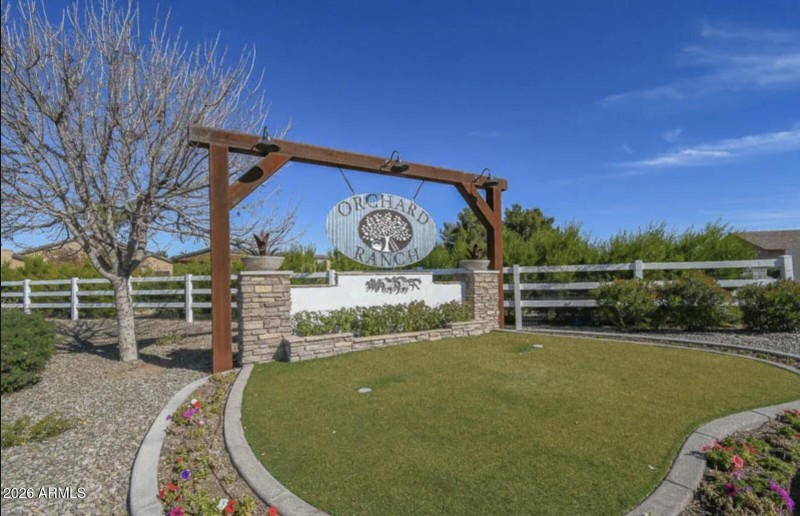 21102 Pummelos - Community1