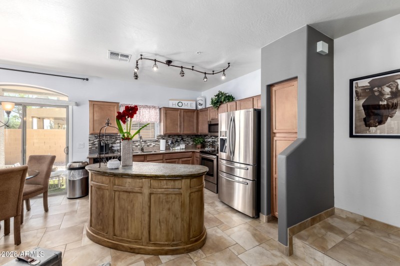 2250 E DEER VALLEY Road 15