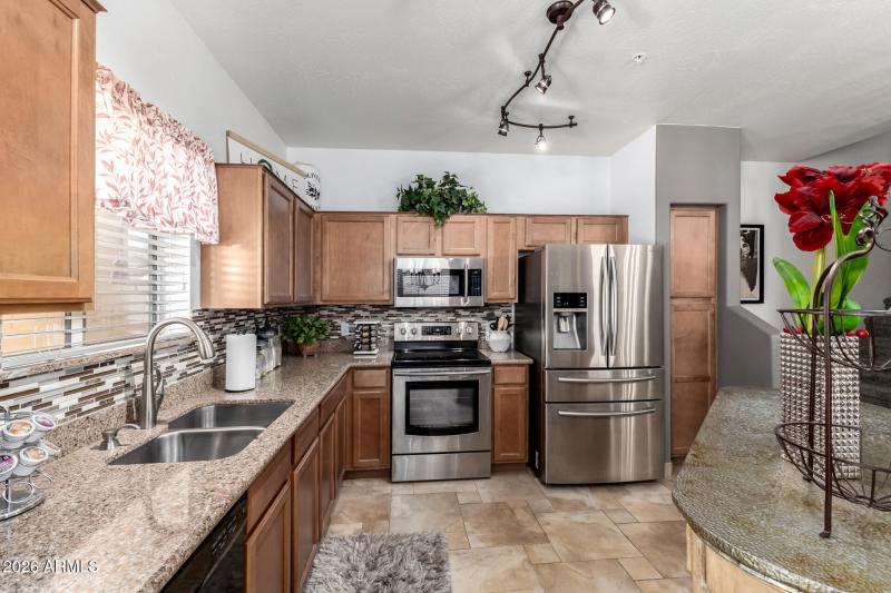 2250 E DEER VALLEY Road 15