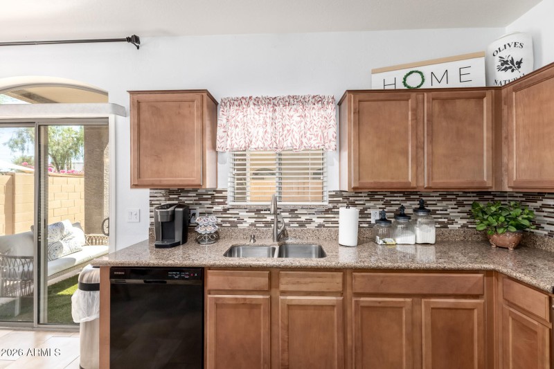 2250 E DEER VALLEY Road 15
