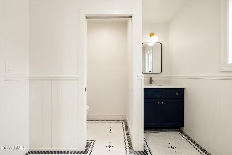 Guest bath 3