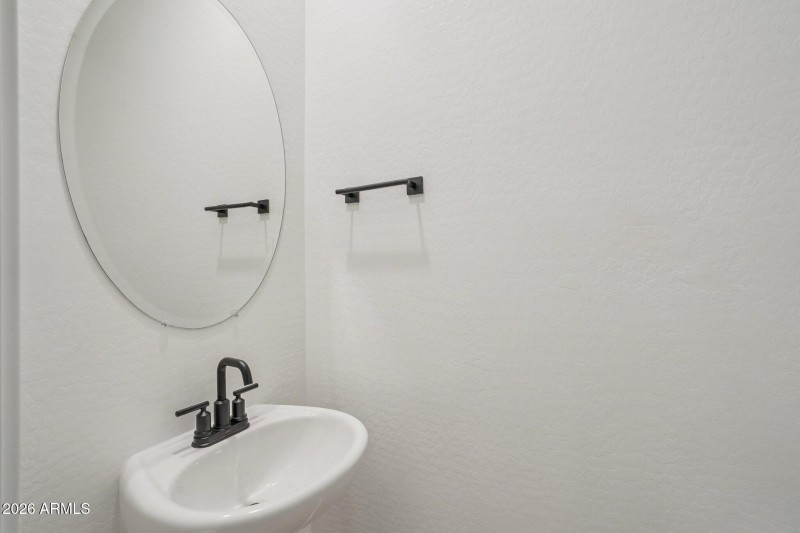 18-web-or-mls-W Brown St-S0104-018