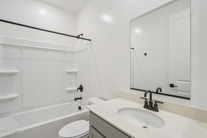 45-web-or-mls-W Brown St-S0104-045