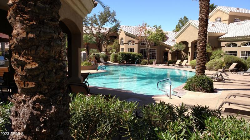 photo1