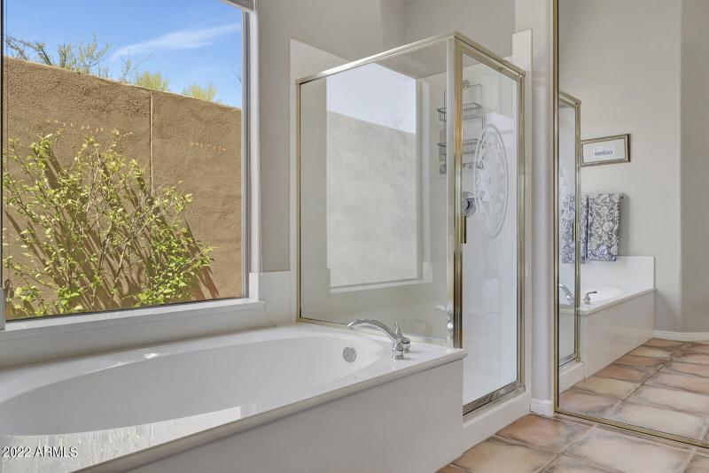 Separate Tub/Shower