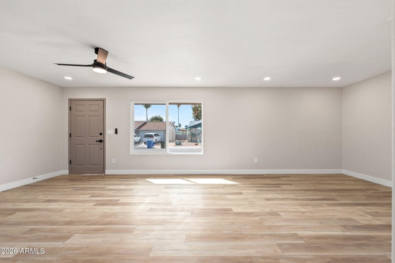 3556 E Helena Dr - 06