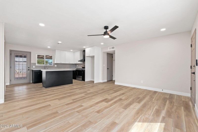 3556 E Helena Dr - 07