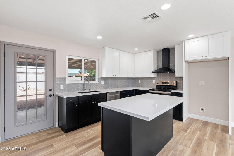 3556 E Helena Dr - 09