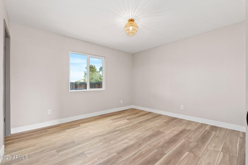 3556 E Helena Dr - 12