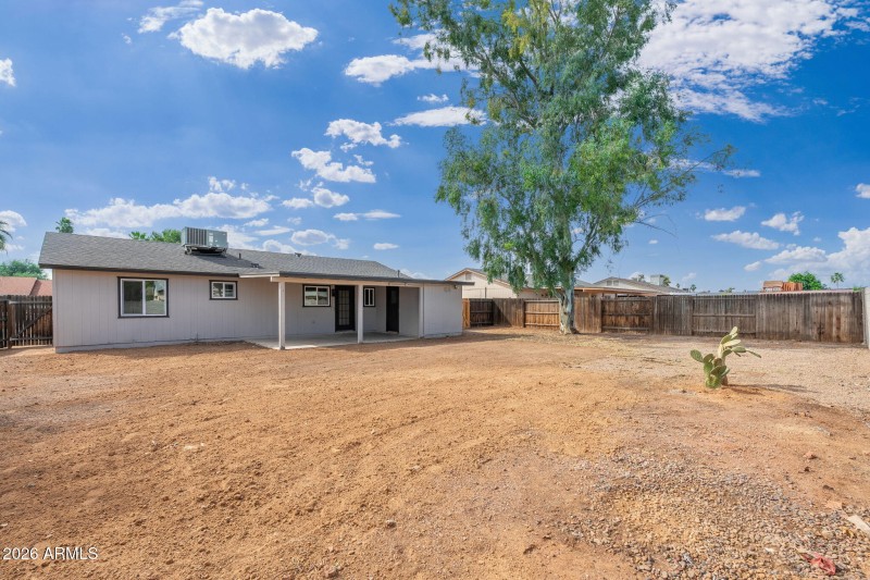 3556 E Helena Dr - 22
