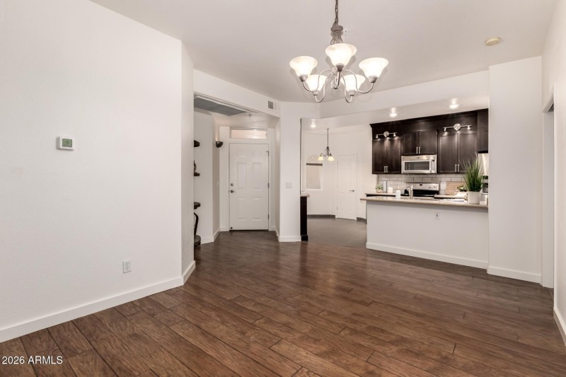 Formal Dining & Kitchen