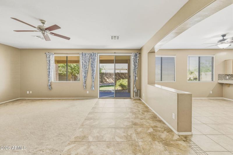 28-web-or-mls-1542 E Chaparral Pl-216